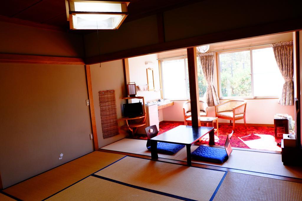 旅館 ふじとみた 忍野村 部屋 写真