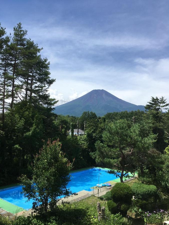 旅館 ふじとみた 忍野村 エクステリア 写真